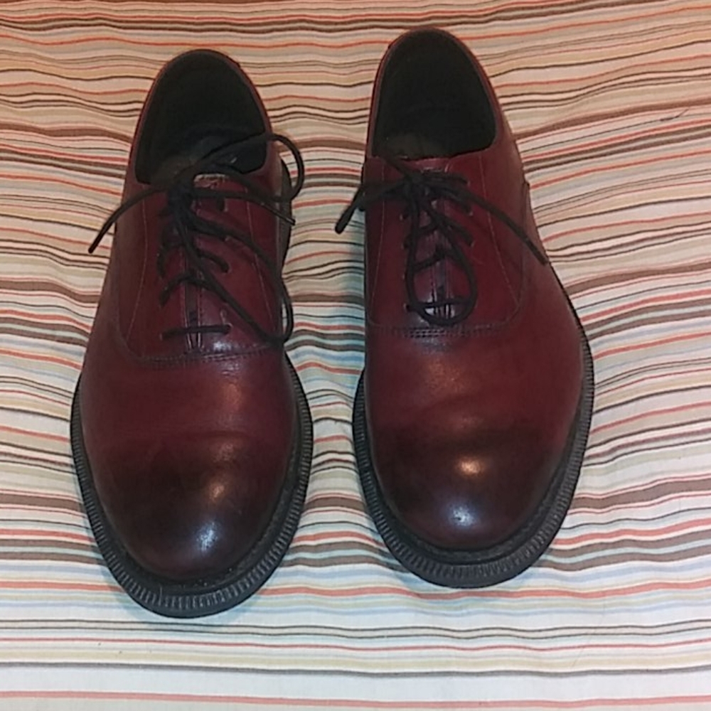 FLASH SALE TONIGHT ONLY 11/7/20Dr. Martens low-top